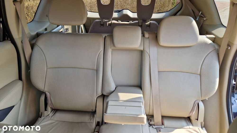 Mitsubishi Outlander 2.0 DI-D 4WD Invite - 19