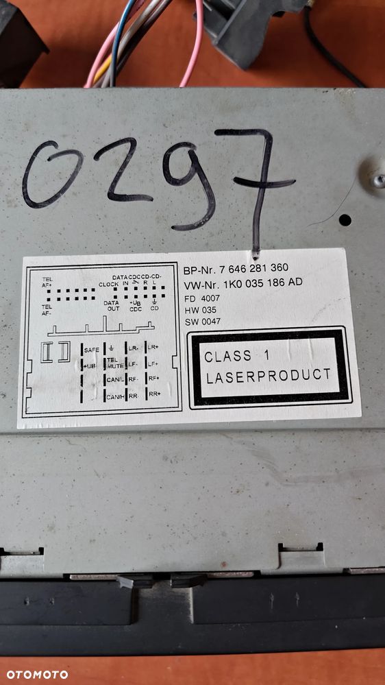 RADIO ODTWARZACZ CD MP3 VW 1K0035186AD - 2