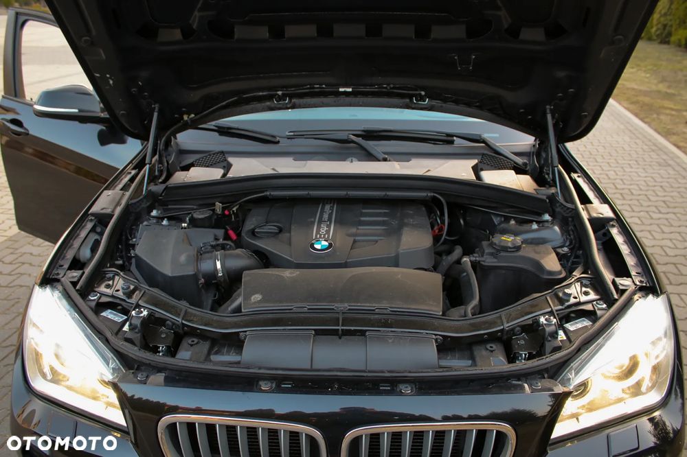 BMW X1 sDrive18d xLine - 40