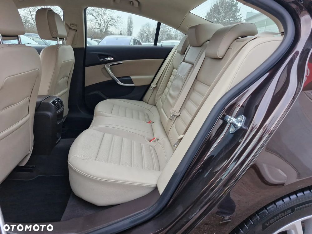 Opel Insignia 2.0 Turbo 4x4 Cosmo - 14