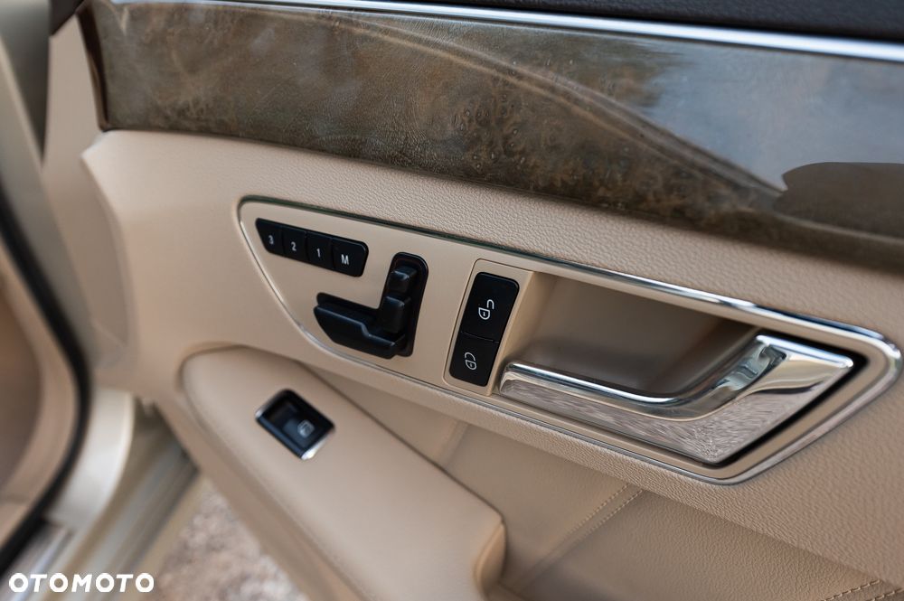 Mercedes-Benz Klasa E 350 CDI BlueEff - 32
