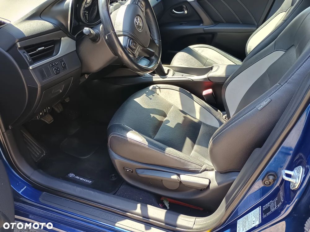 Toyota Avensis 1.8 Premium - 8
