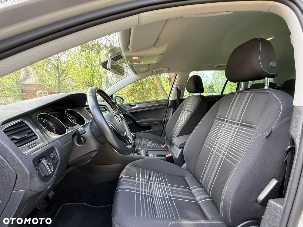 Volkswagen Golf 1.6 TDI BlueMotion Technology Lounge - 17