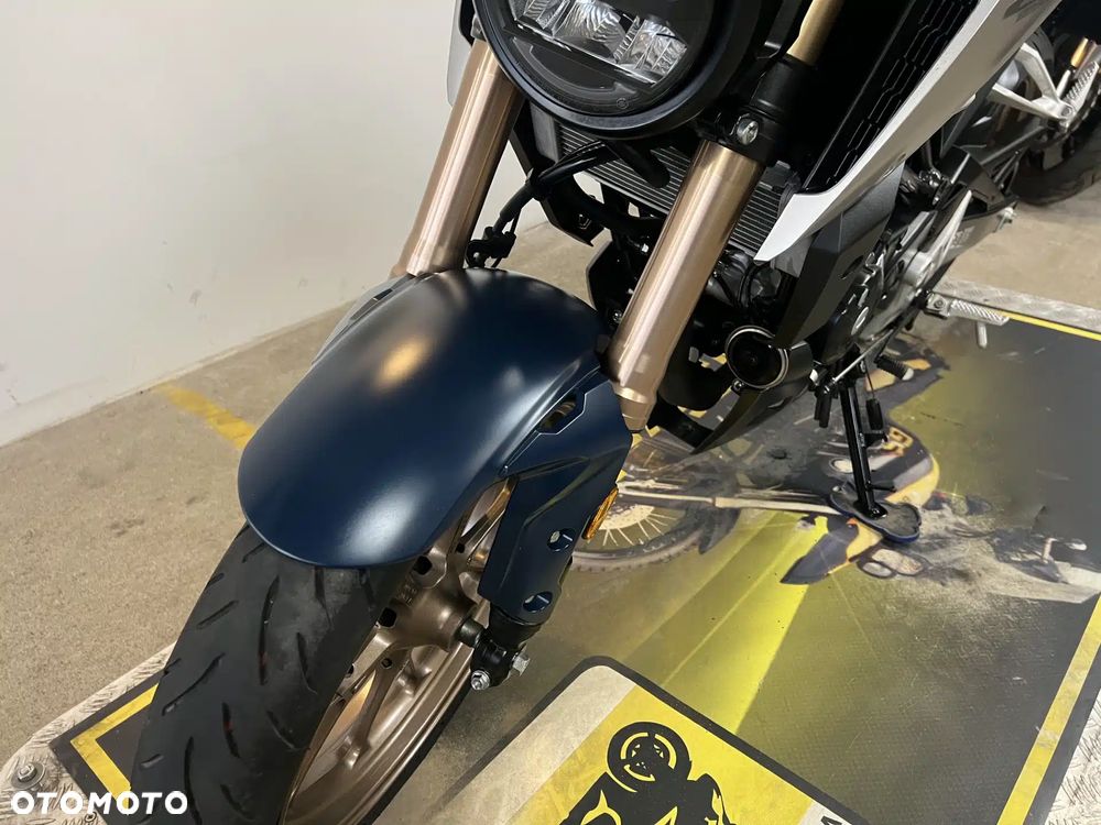 Honda CB - 28