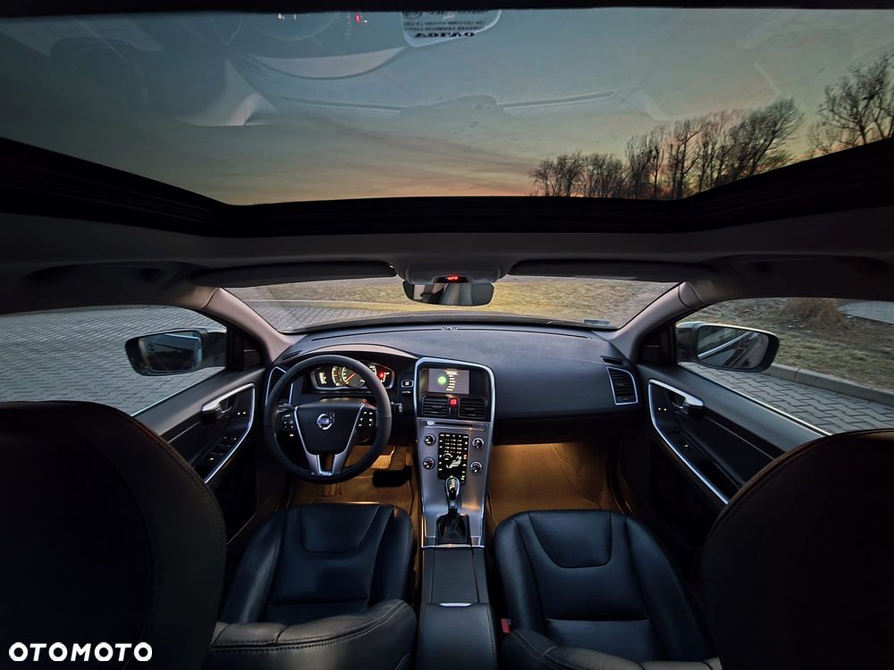 Volvo XC 60 D3 Drive-E Summum - 6