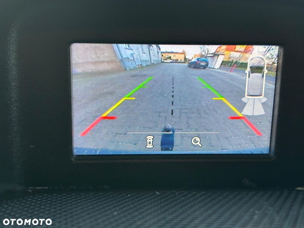 Ford Tourneo Custom - 17