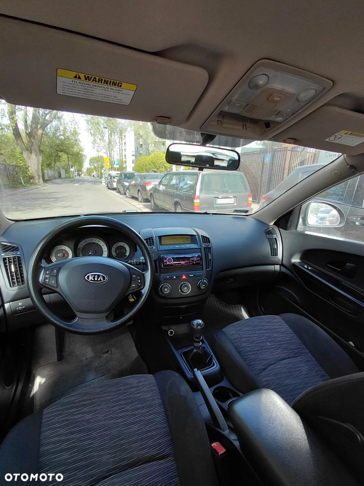 Kia Ceed 1.4 Comfort + - 1