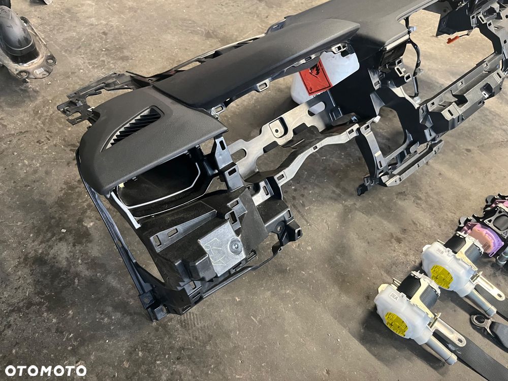 Konsola deska airbag oryginał Toyota Corolla E21 - 8