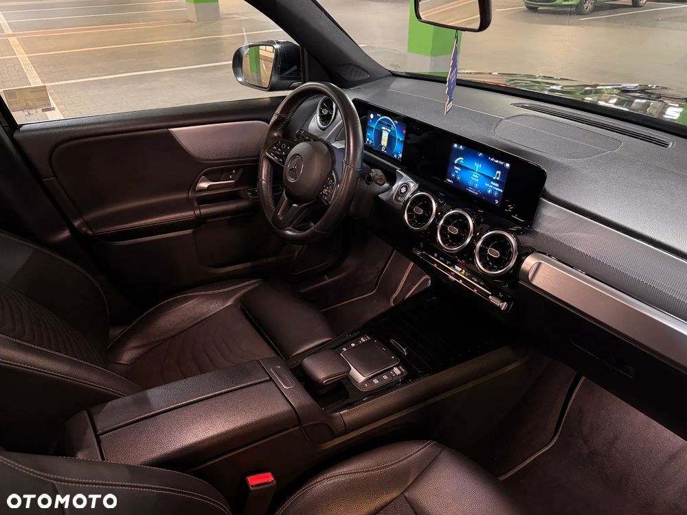 Mercedes-Benz GLB 200 7G-DCT - 15