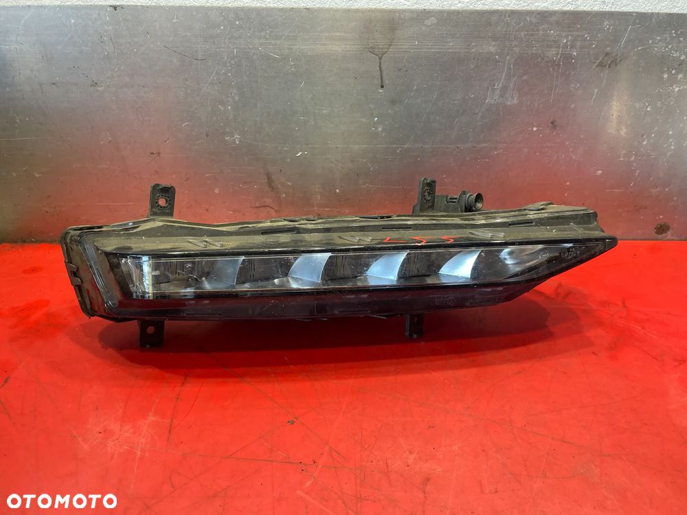 SKODA SUPERB III  HALOGEN LEWY 3V0941699 B - 1