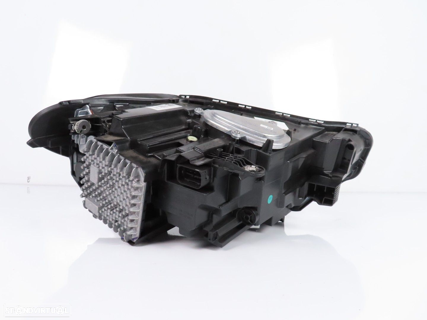 Farol LED Adaptativo Esquerdo Usado / Original BMW X1 (F48) 63115A01177 / 631194... - 4