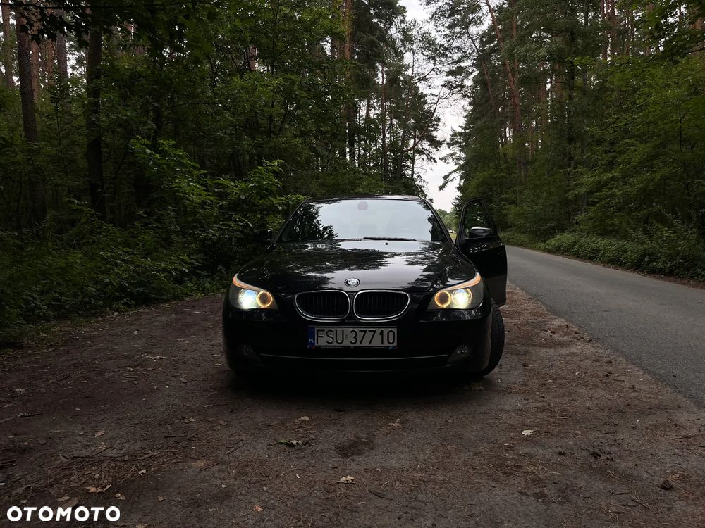 BMW Seria 5 520d Edition Exclusive - 1