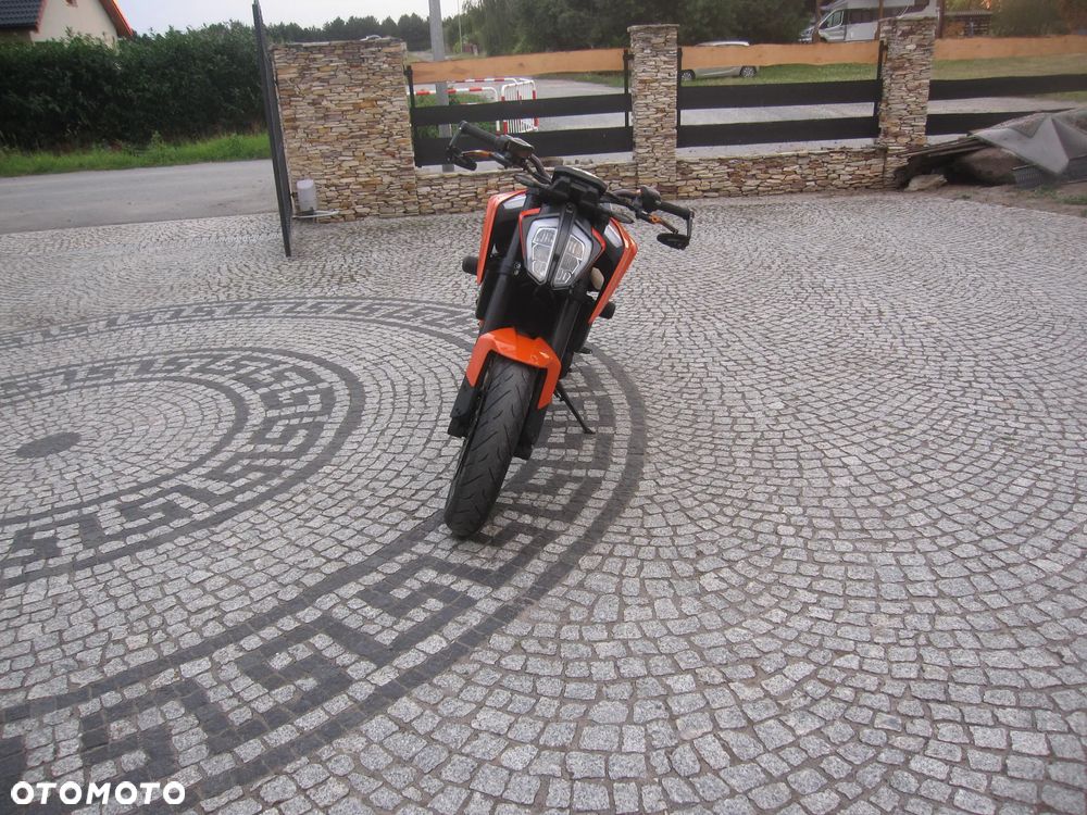 KTM Duke 790 - 1