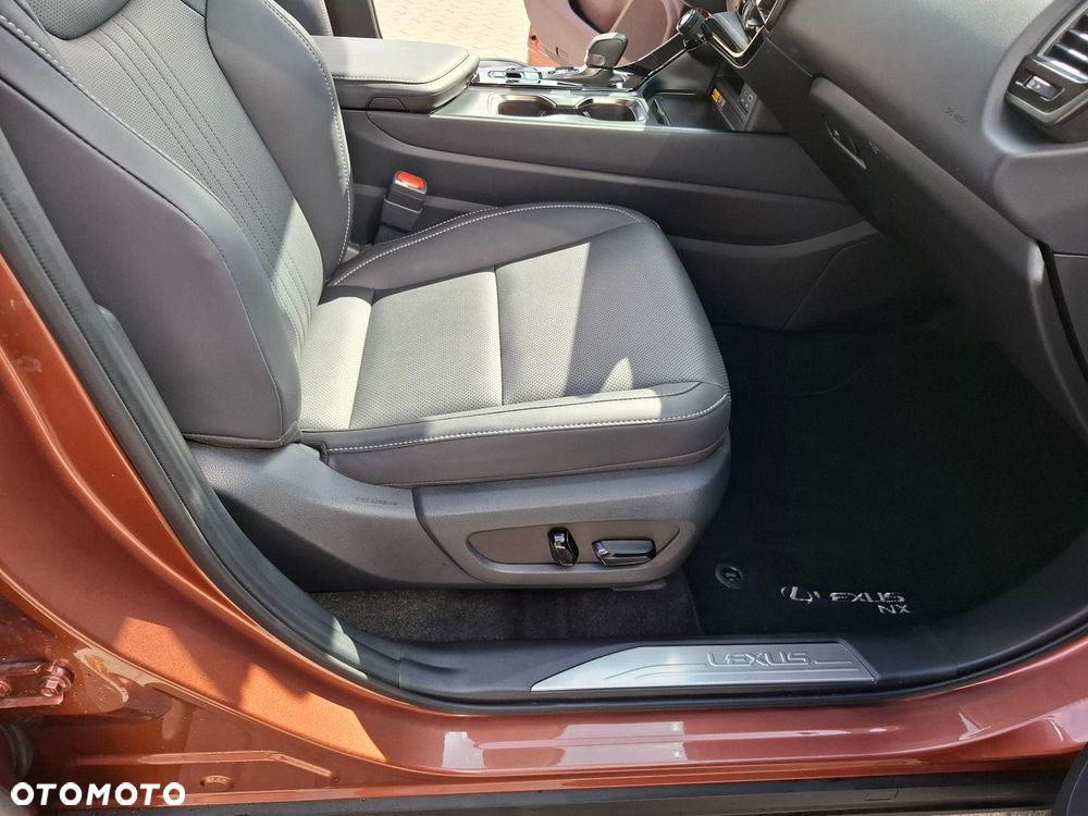 Lexus NX 350h Prestige AWD - 19