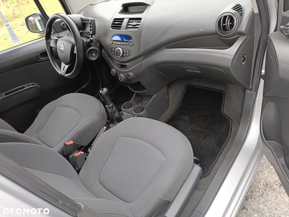 Chevrolet Spark 1.0 LT - 9