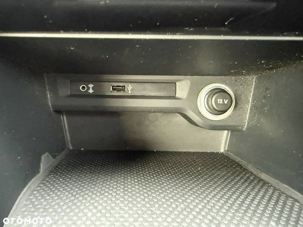 Volkswagen Touran 1.4 TSI (BlueMotion Technology) SOUND - 29