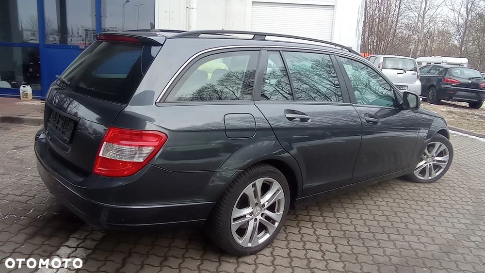 Mercedes-Benz Klasa C 220 CDI DPF Automatik Avantgarde - 20