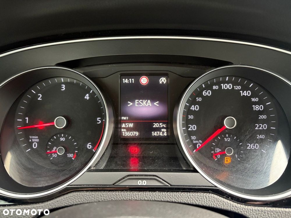 Volkswagen Passat - 22