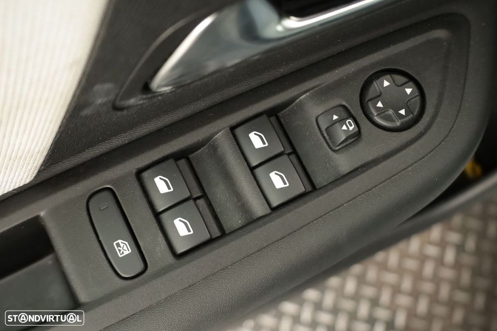 Citroën C4 1.2 PureTech Max EAT8 - 18