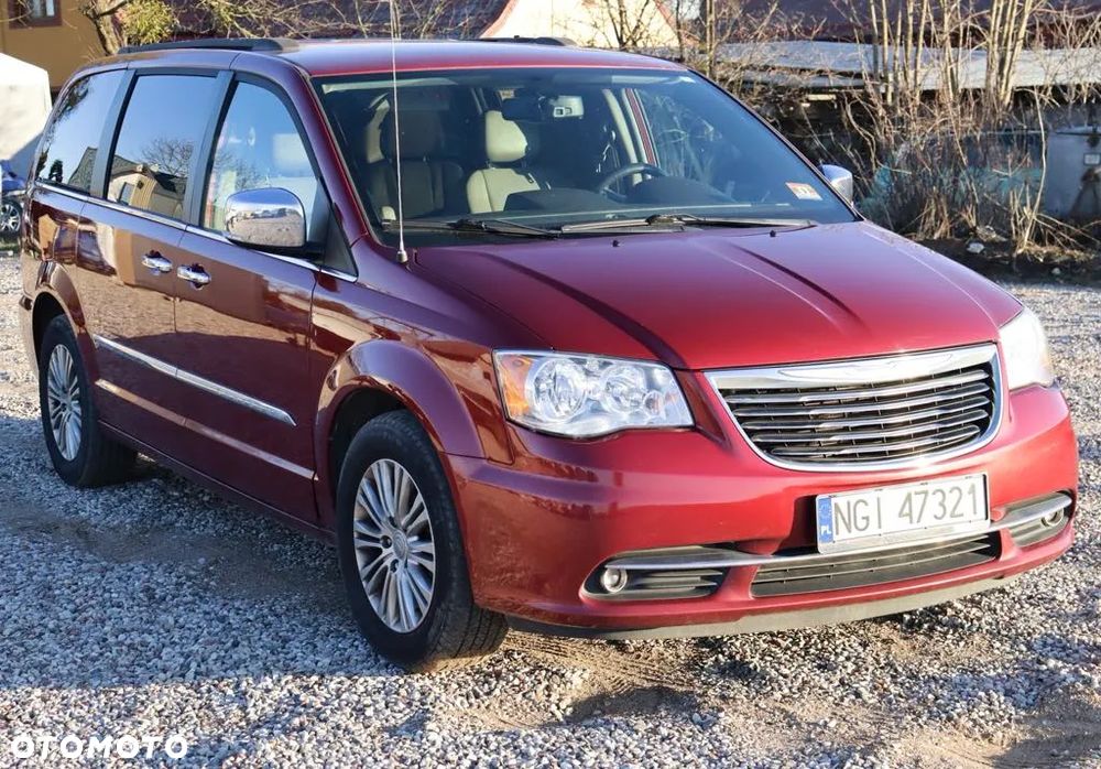 Chrysler Town & Country 3.6 Limited - 9