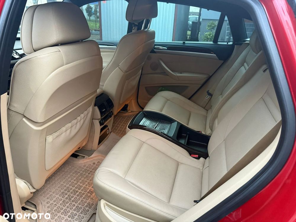 BMW X6 xDrive50i Performance M Paket - 11