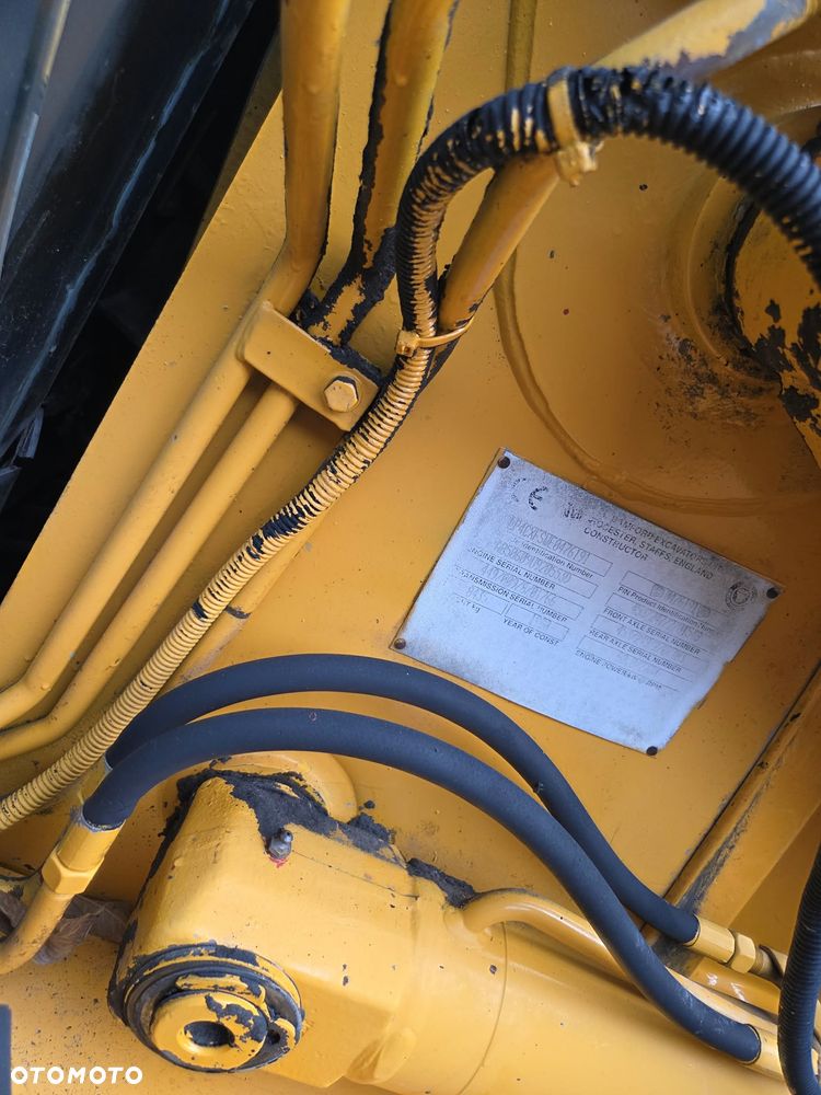 JCB 4CX - 32
