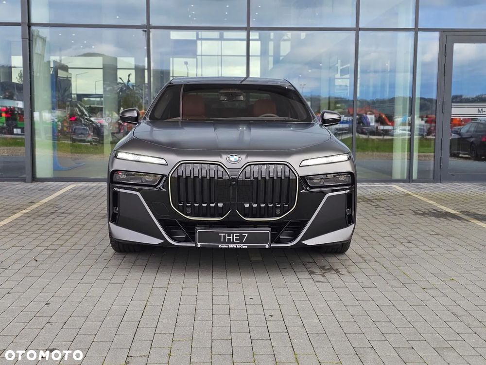 BMW Seria 7 - 8
