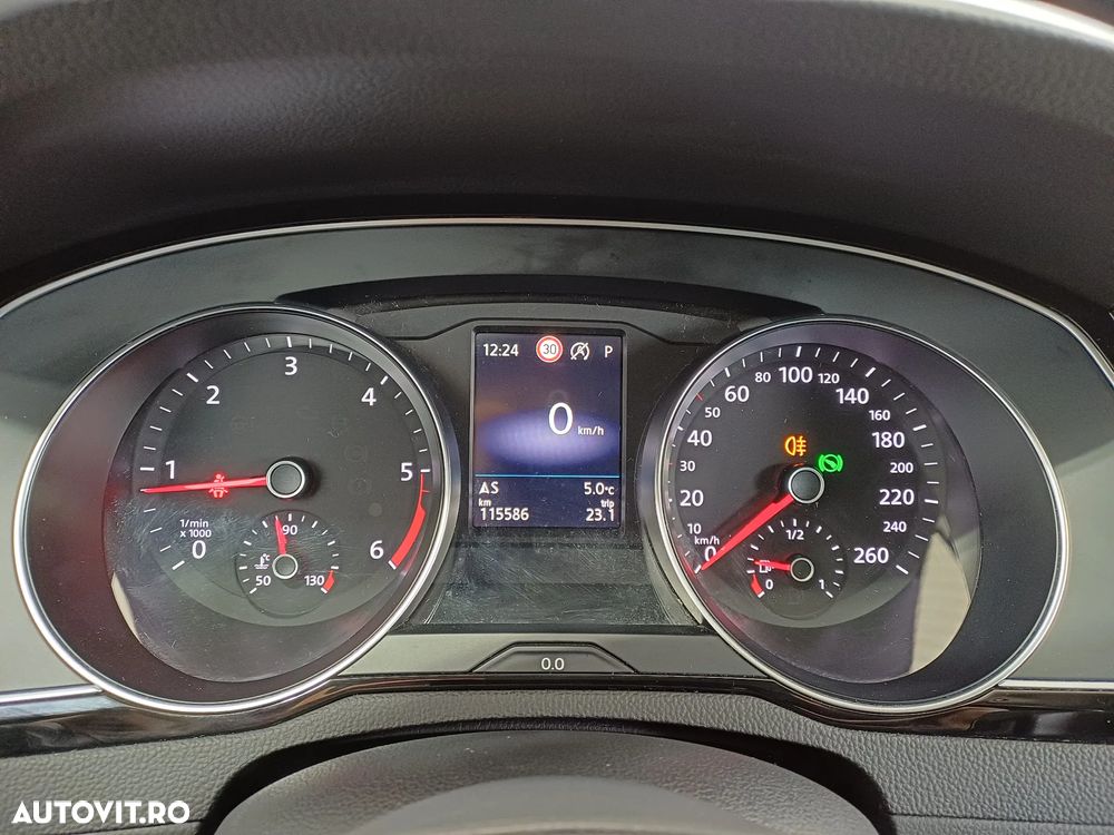 Volkswagen Passat 2.0 TDI SCR DSG Elegance - 15
