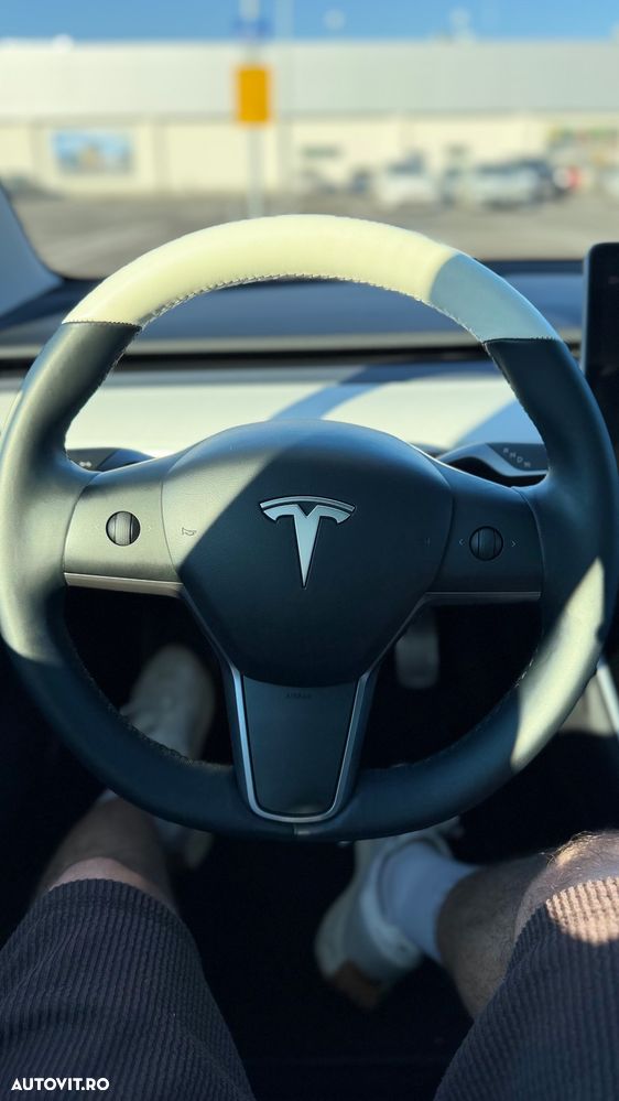 Tesla Model 3 - 11