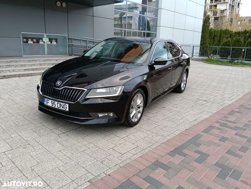 Skoda Superb 2.0 TDI DSG Style - 1