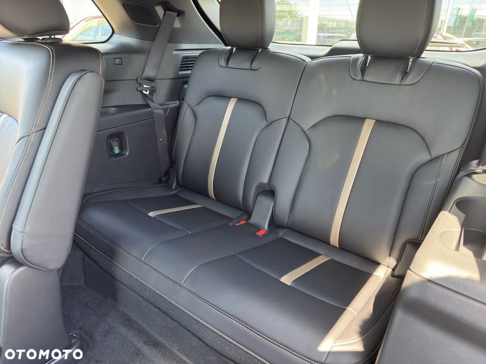 Mazda CX-80 - 12