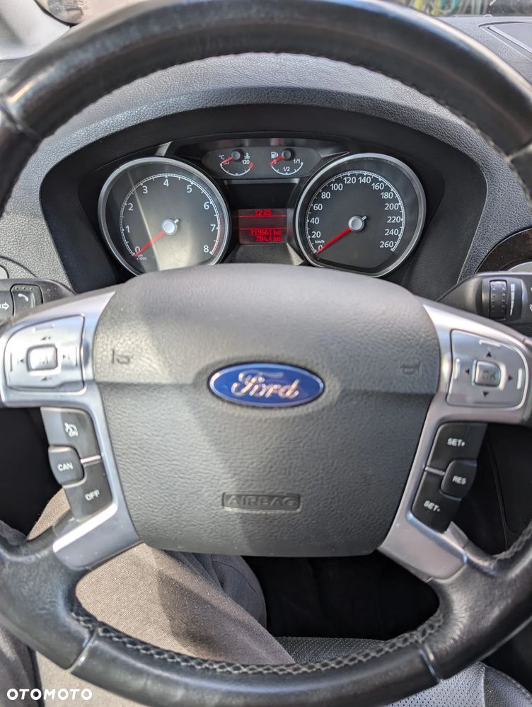 Ford Galaxy 2.0 Ghia - 9