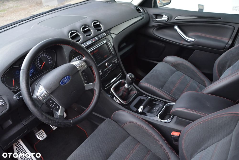 Ford S-Max 2.0 TDCi DPF Titanium X - 37
