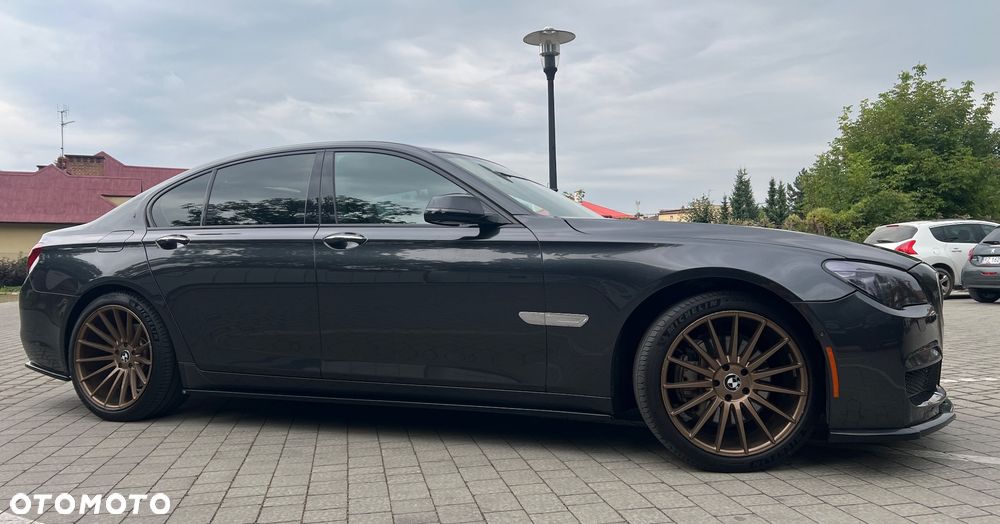 BMW Seria 7 740i - 2