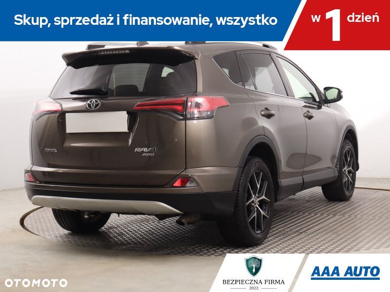 Toyota RAV4 - 7