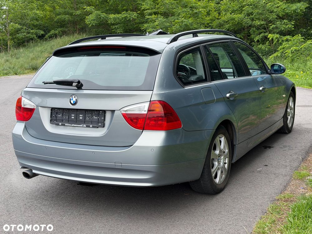 BMW Seria 3 318i Edition Exclusive - 9