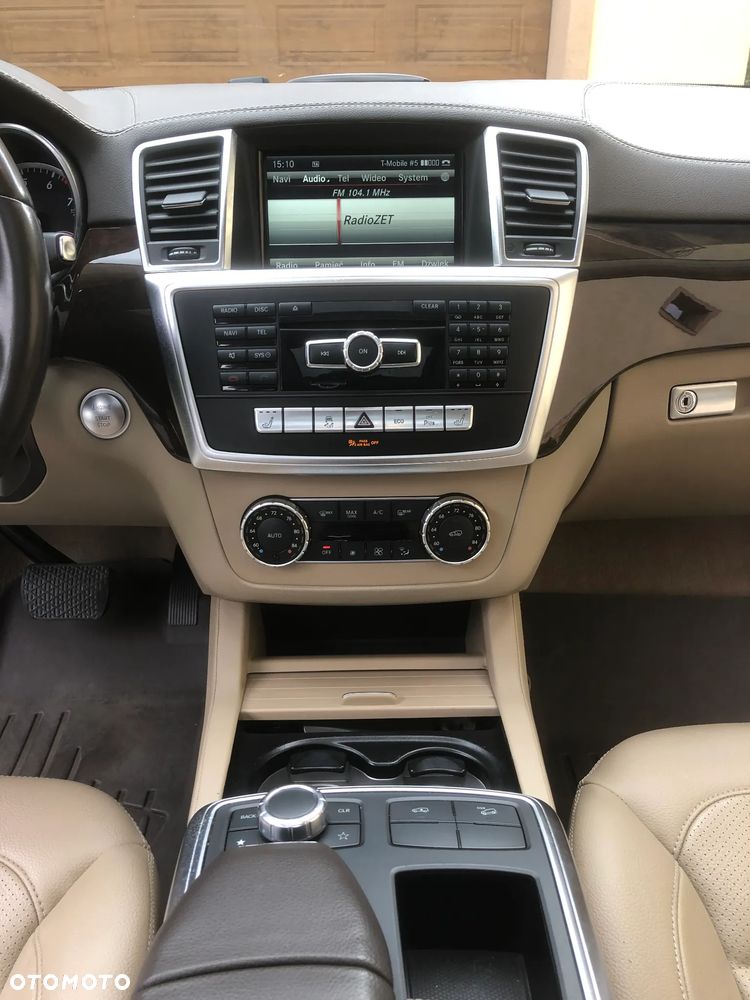 Mercedes-Benz GL 400 4Matic 7G-TRONIC - 26