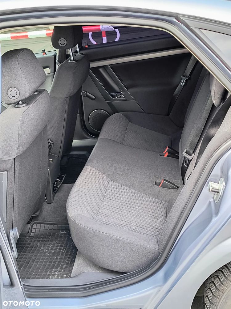 Opel Vectra 1.8 - 10