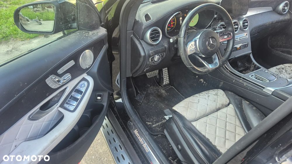 Mercedes-Benz GLC 300 d 4Matic 9G-TRONIC AMG Line - 19