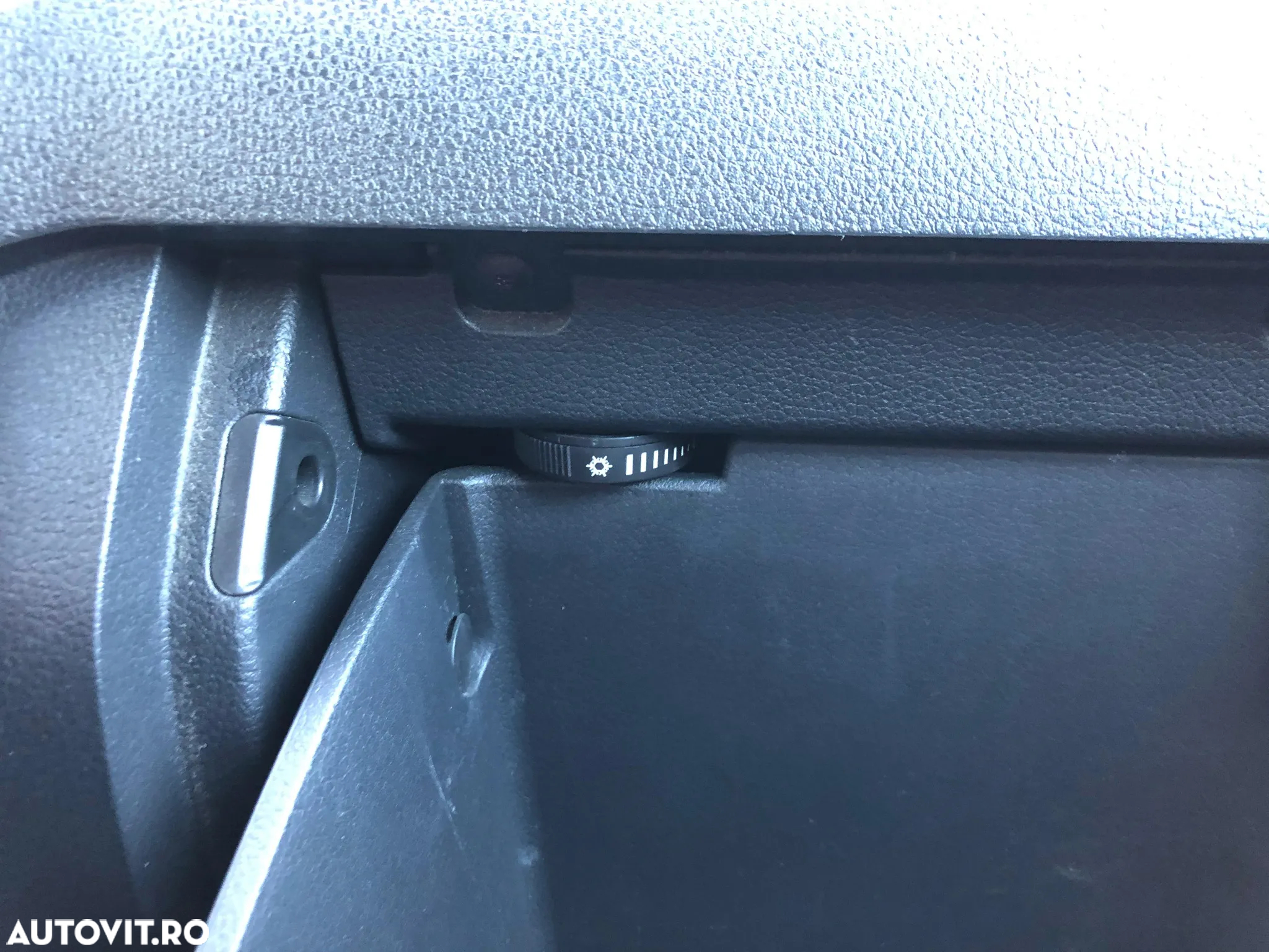 Volkswagen Caddy 2.0 TDI DSG - 19