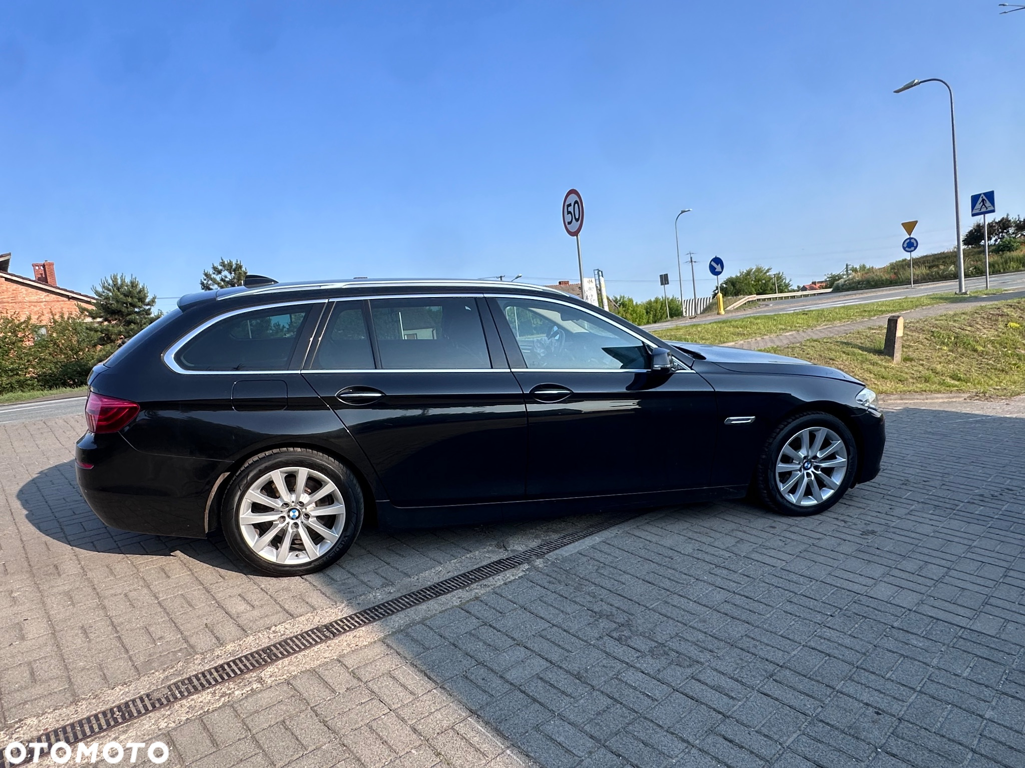 BMW Seria 5 520d Touring Luxury Line - 10
