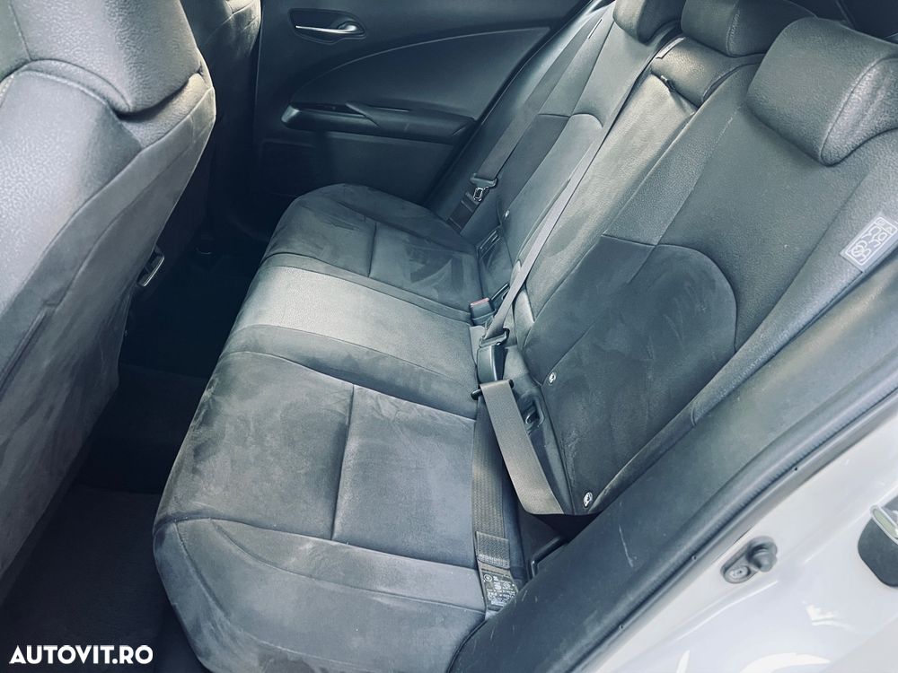 Lexus UX 250h FWD Executive - 21