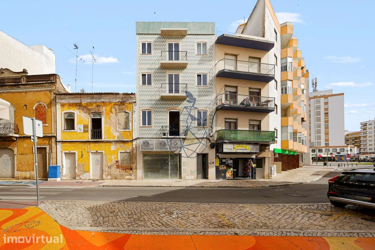 Viva o Encanto da Cidade Antiga - Apartamento com Tetos Altos e Muito - Grande imagem: 3/56