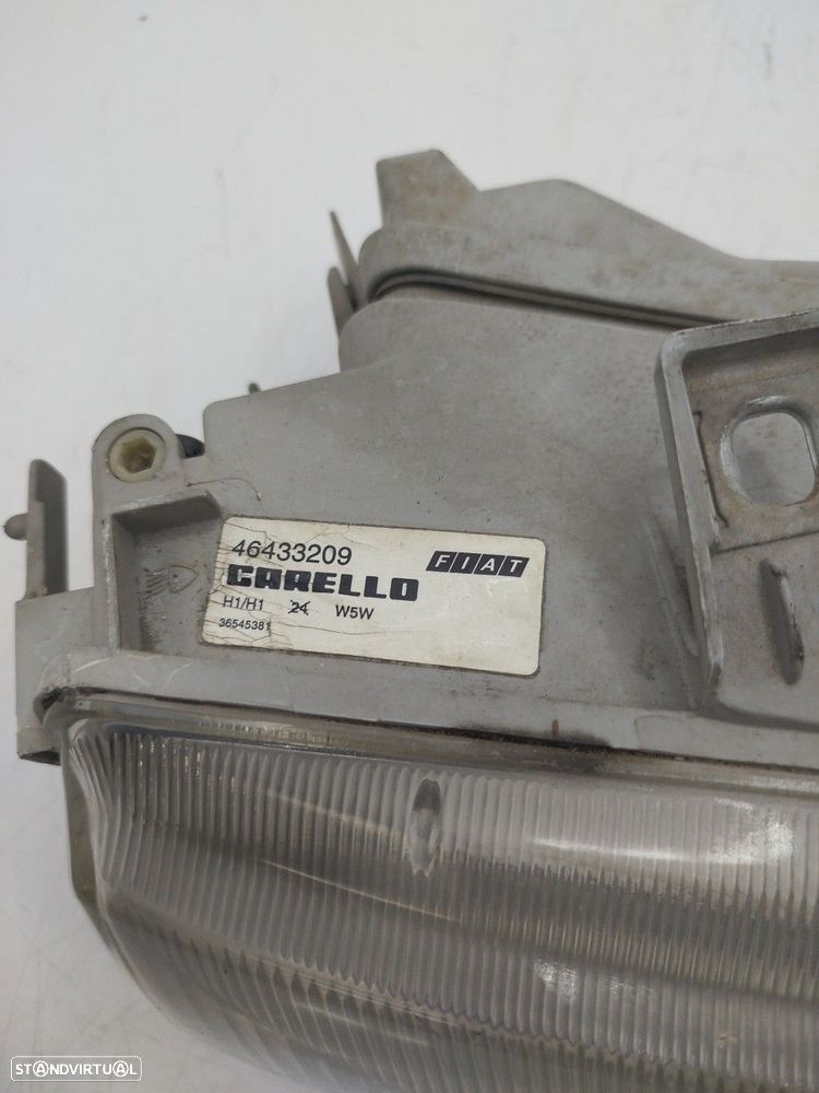Farol/ Otica Dianteiro Dto Fiat Punto (176_) - 2