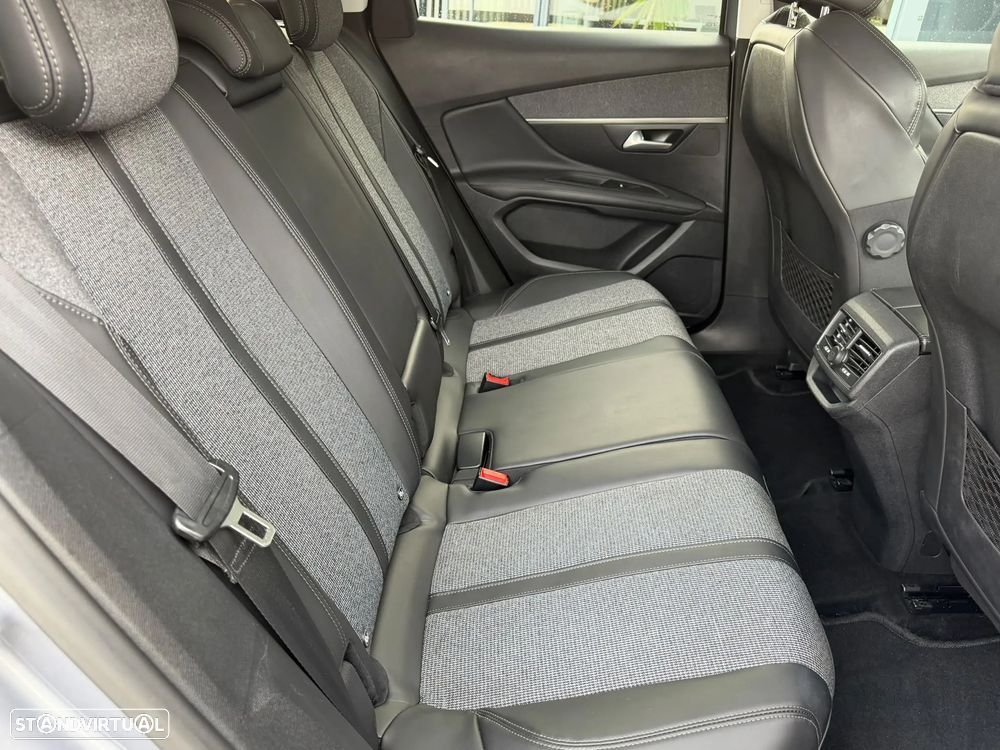 Peugeot 3008 1.6 BlueHDi Allure EAT6 - 24