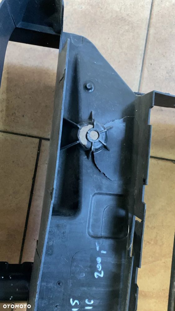 PAS PRZEDNI BMW F15 F16 LEKKO USZKODZONY - 3