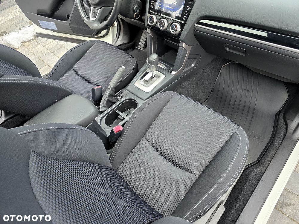 Subaru Forester 2.0i Exclusive Lineartronic EU6 - 23