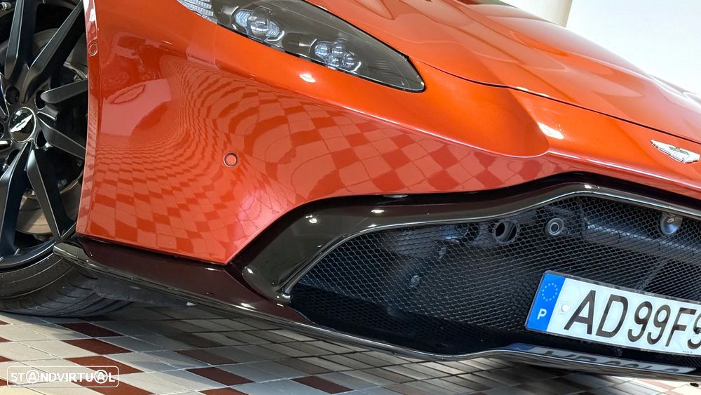 Aston Martin Vantage Coupe 4.0 Twin-Turbo V8 - 10