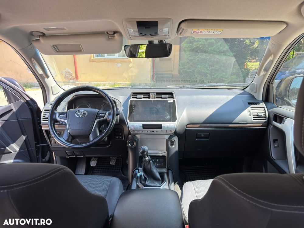 Toyota Land Cruiser 2.8l Turbo D-4D M/T Executive - 8