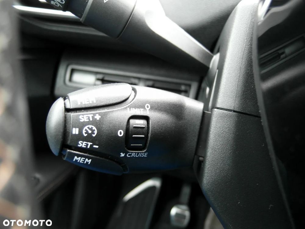 Peugeot 3008 HDi FAP 150 Platinum - 38